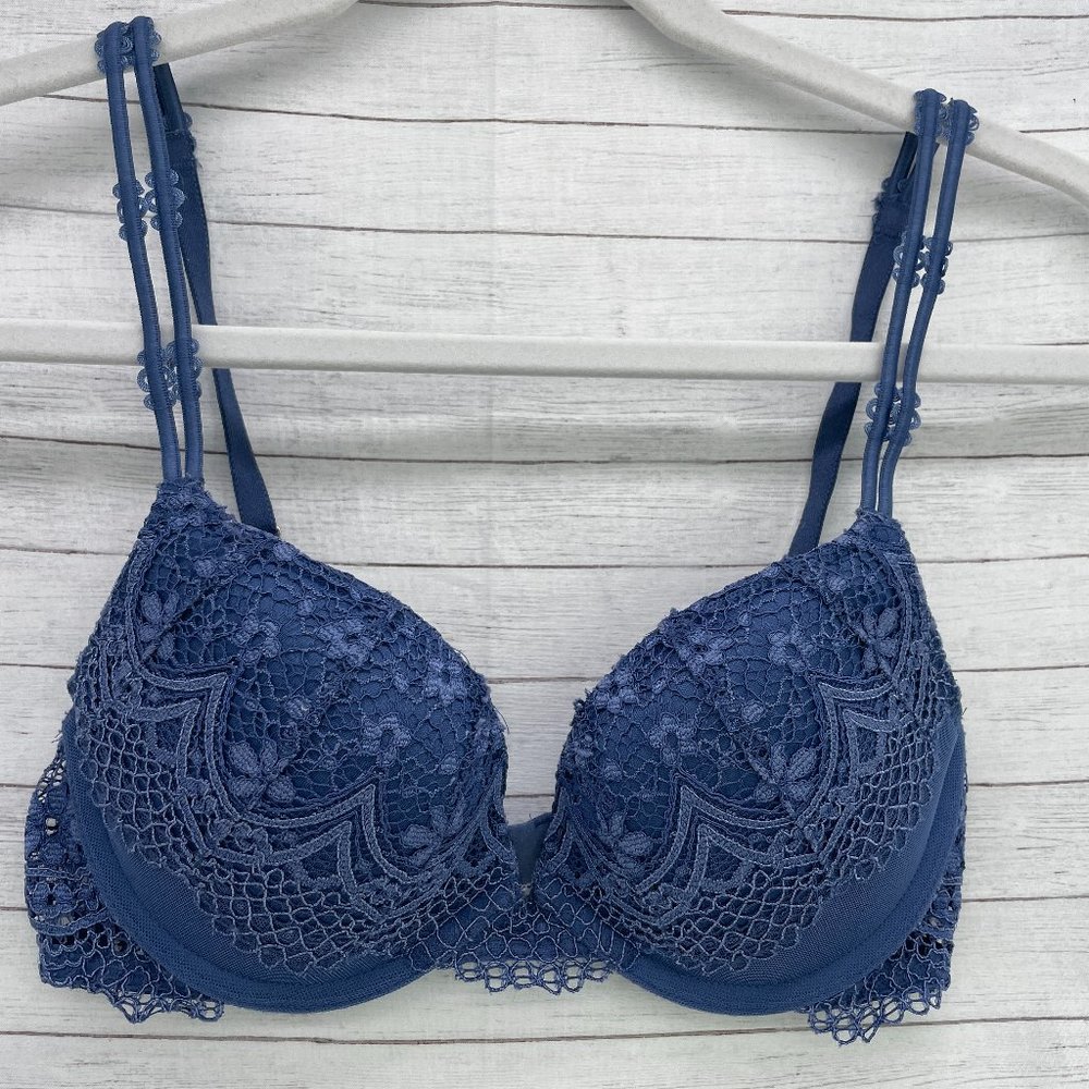 Victoria's Secret Very Sexy Push Up Bra Blue Lace Underwire Padded Size 32C
